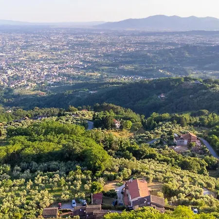 Tuscan Embrace *