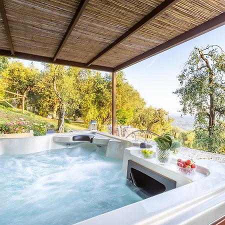 Villa Tuscan Embrace *