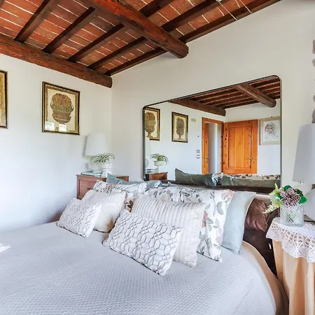 Villa Tuscan Embrace *