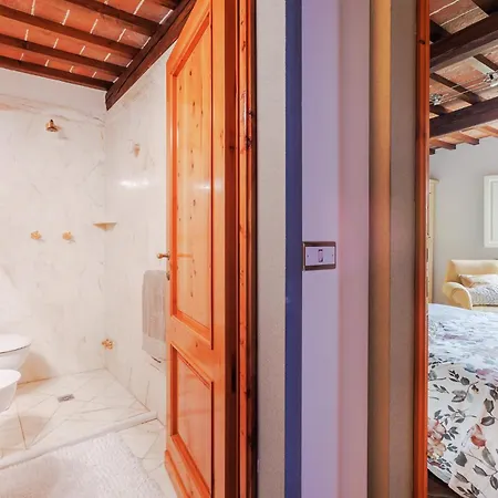 Villa Tuscan Embrace *