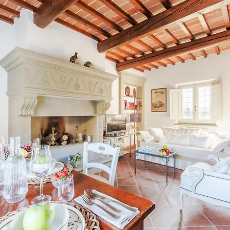 Tuscan Embrace