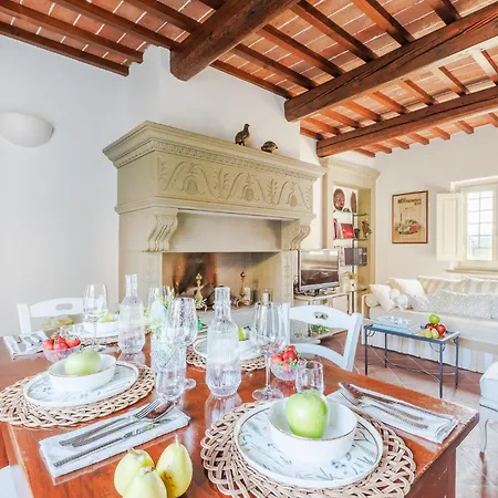 Villa Tuscan Embrace *