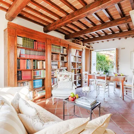 Tuscan Embrace *