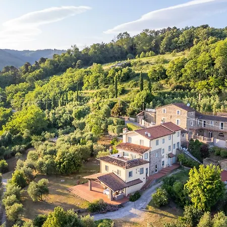 Tuscan Embrace